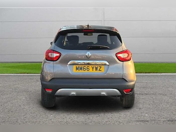 Used Renault Captur 2017 for sale - 76705907: Photo
