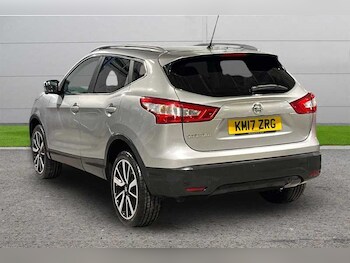 Used Nissan Qashqai 2017 for sale - 76390230: Photo