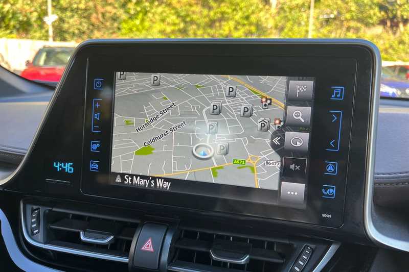 Used Toyota C-HR 2018 for sale - 75860330: Photo 10