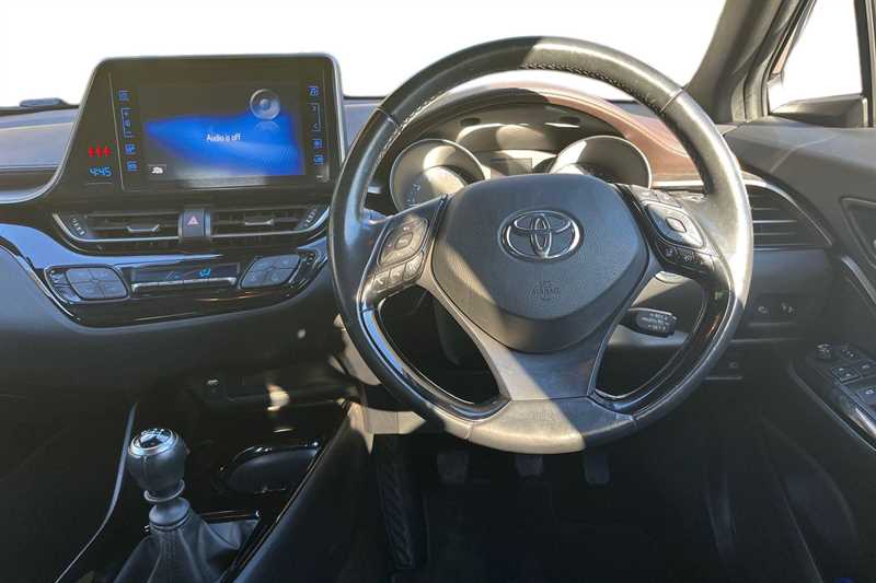 Used Toyota C-HR 2018 for sale - 75860330: Photo 15