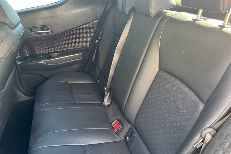 Used Toyota C-HR 2018 for sale - 75860330: Photo 19