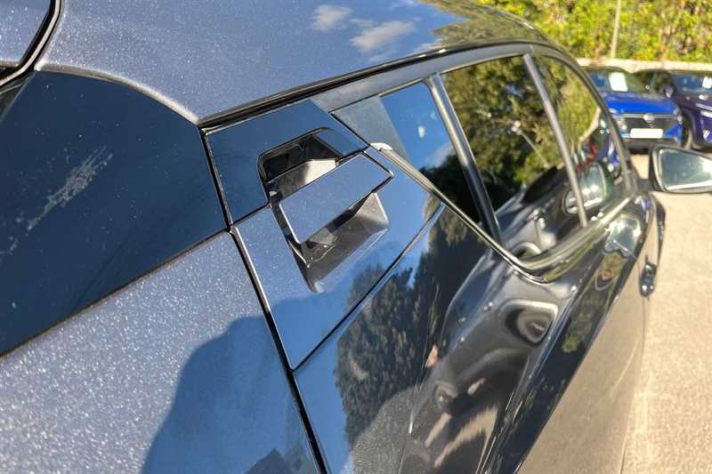 Used Toyota C-HR 2018 for sale - 75860330: Photo 24