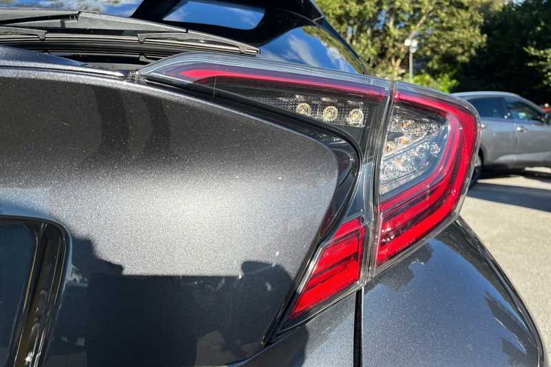 Used Toyota C-HR 2018 for sale - 75860330: Photo 25