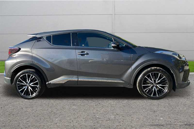 Used Toyota C-HR 2018 for sale - 75860330: Photo 3