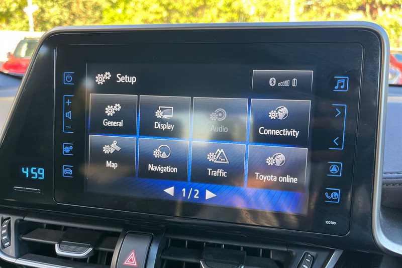 Used Toyota C-HR 2018 for sale - 75860330: Photo 41