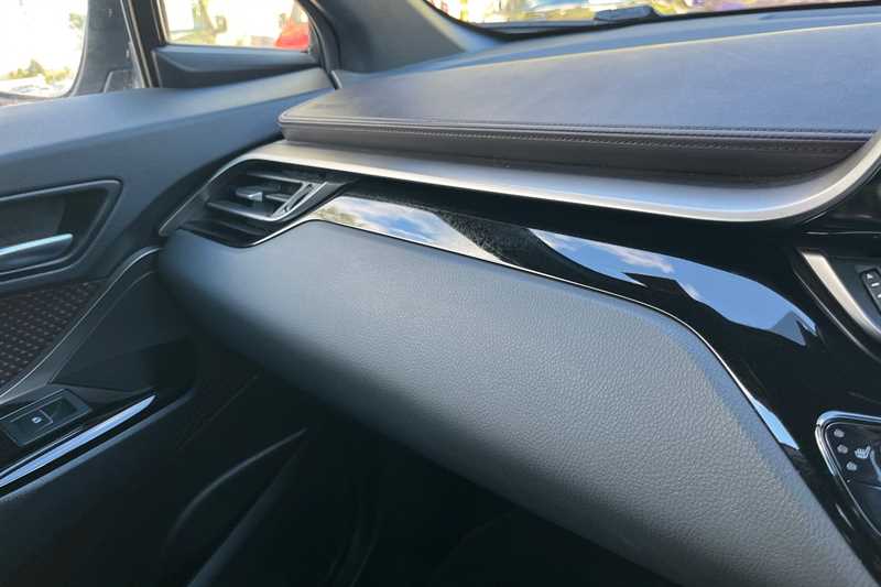 Used Toyota C-HR 2018 for sale - 75860330: Photo 42
