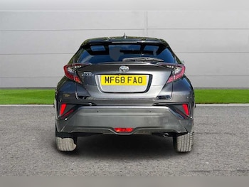 Used Toyota C-HR 2018 for sale - 75860330: Photo