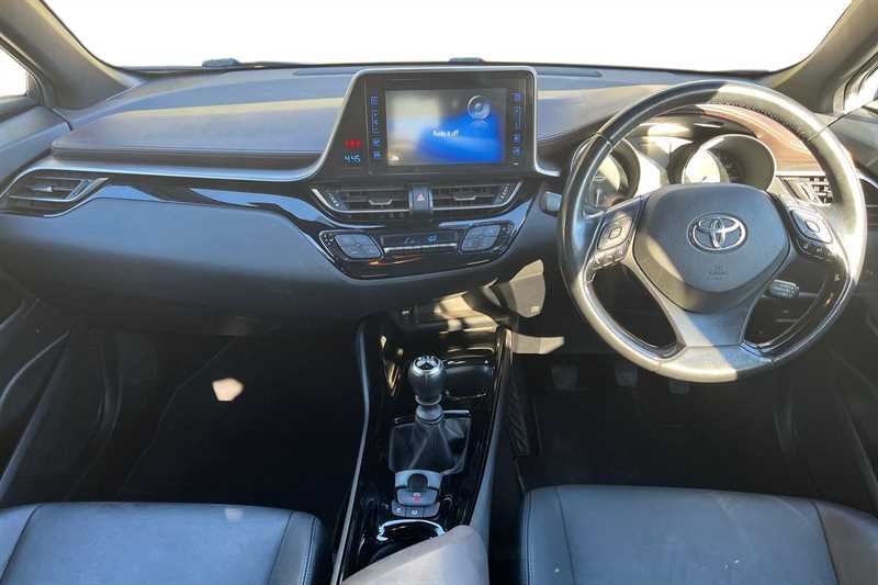 Used Toyota C-HR 2018 for sale - 75860330: Photo 9