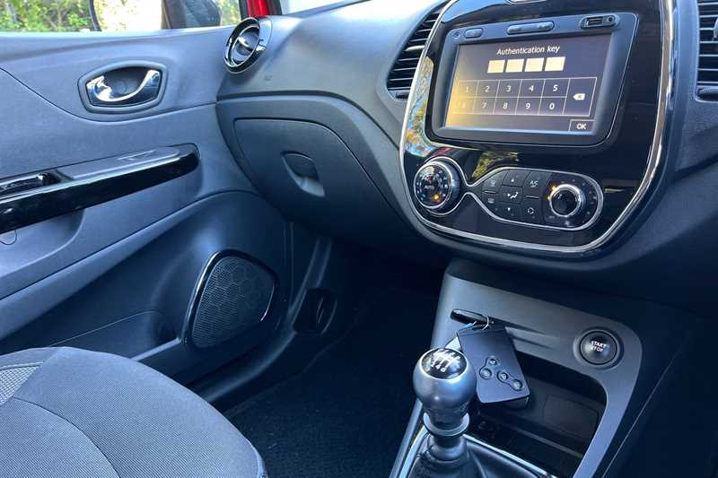 Used Renault Captur 2016 for sale - 76003786: Photo 17