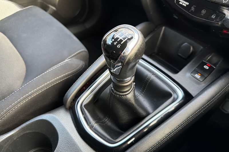 Used Nissan Qashqai 2017 for sale - 77043168: Photo 32