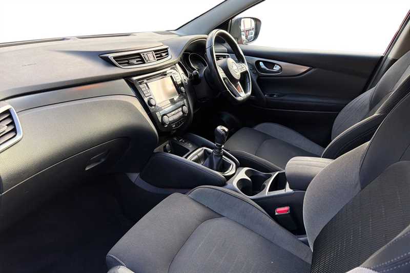 Used Nissan Qashqai 2017 for sale - 77043168: Photo 7