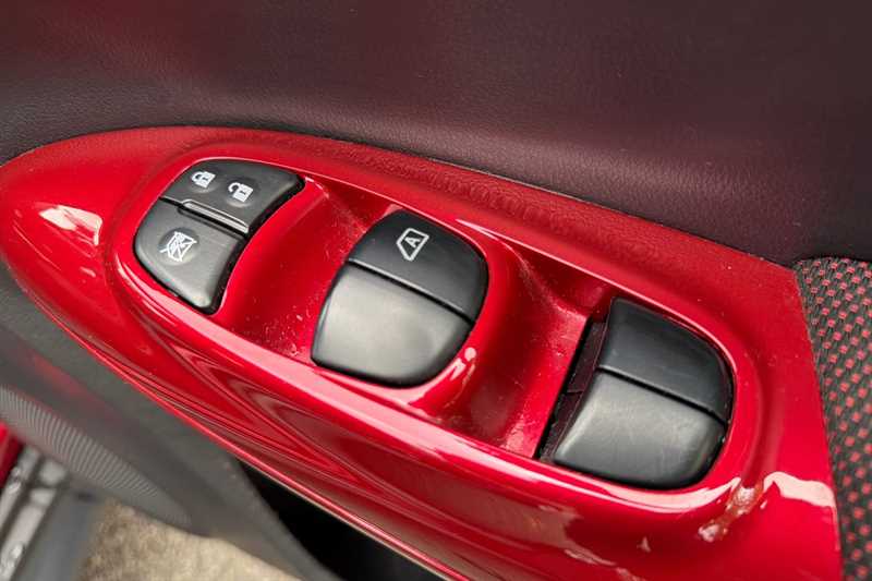 Used Nissan Juke 2015 for sale - 76390237: Photo 19