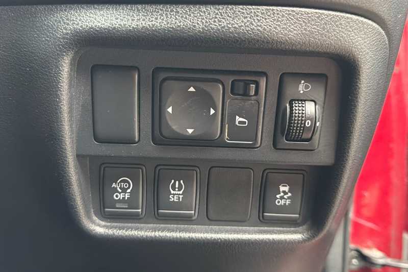 Used Nissan Juke 2015 for sale - 76390237: Photo 28