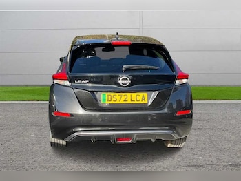 Used Nissan Leaf 2022 for sale - 77983500: Photo