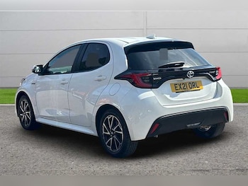 Used Toyota Yaris 2021 for sale - 75495909: Photo