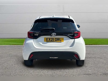 Used Toyota Yaris 2021 for sale - 75495909: Photo