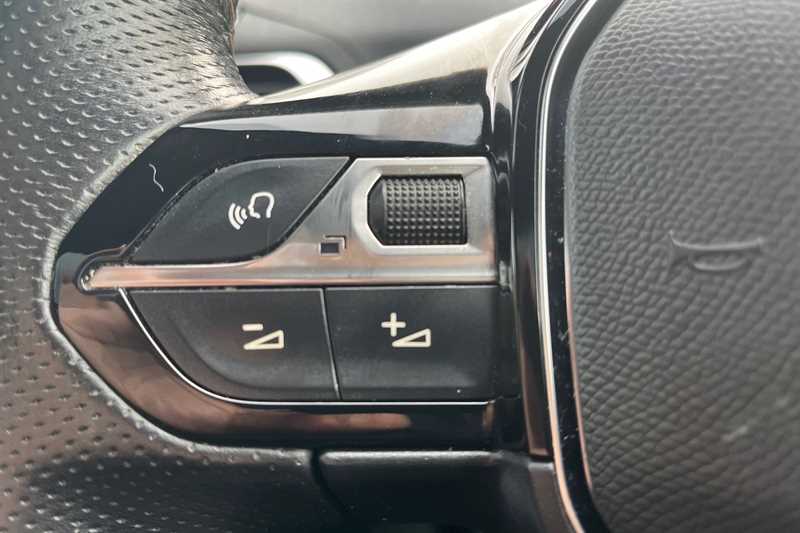 Used Peugeot 5008 2020 for sale - 77239641: Photo 17