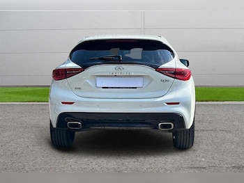 Used Infiniti Q30 2017 for sale - 78137118: Photo