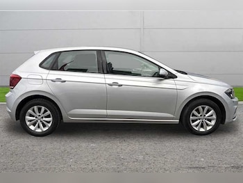 Used Volkswagen Polo 2018 for sale - 77634797: Photo