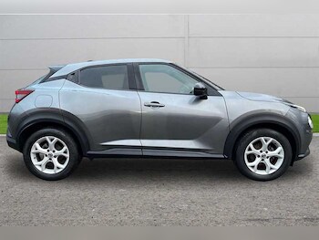 Used Nissan Juke 2021 for sale - 76745536: Photo