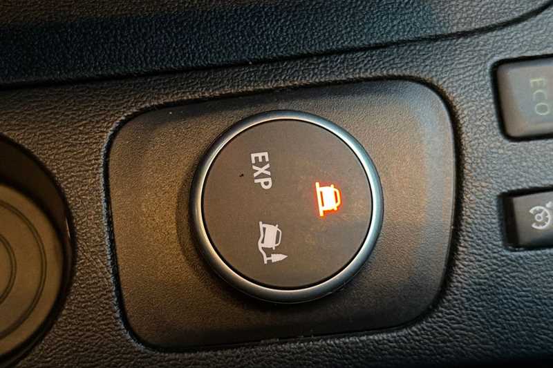 Used Renault Captur 2017 for sale - 77043175: Photo 37