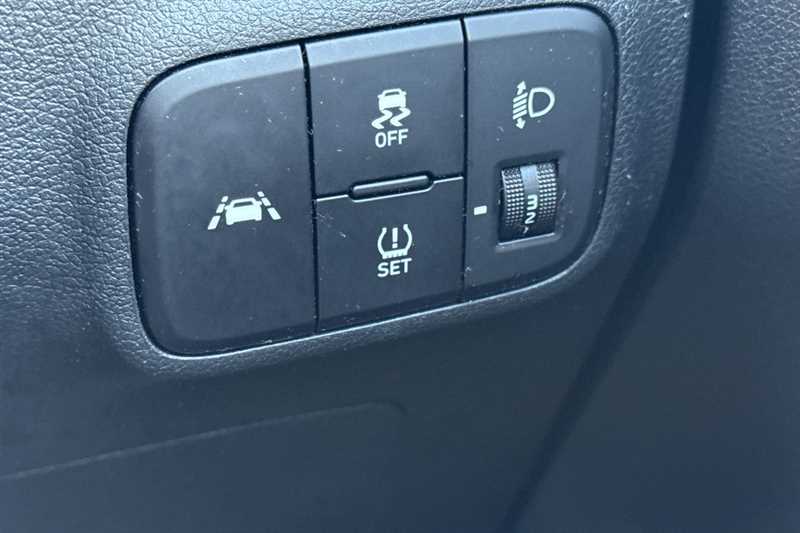 Used Hyundai i10 2020 for sale - 76754811: Photo 30