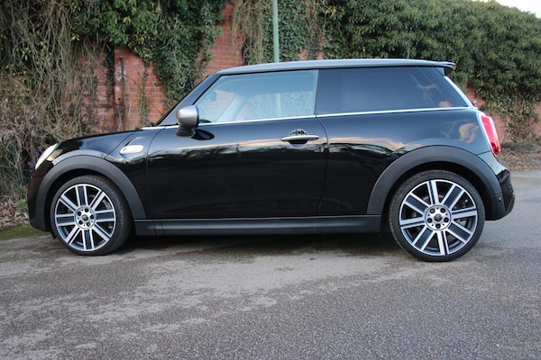 Used MINI Hatch 2019 for sale - 76270886: Photo 1