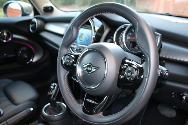 Used MINI Hatch 2019 for sale - 76270886: Photo 9