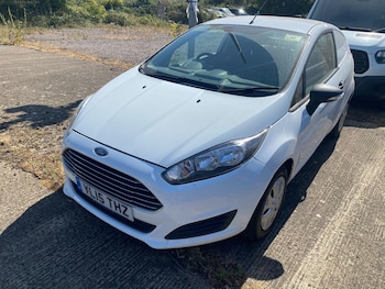 Used Ford Fiesta Van 2015 for sale - 79496498: Photo