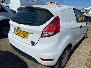 Used Ford Fiesta Van 2015 for sale - 79496498: Photo