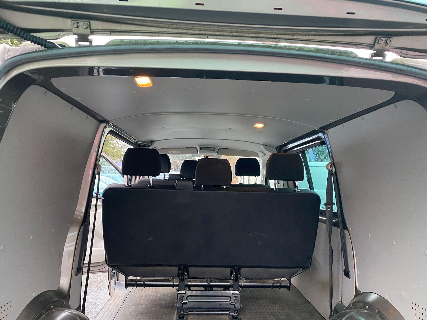 Used Volkswagen Transporter 2018 for sale - 77549772: Photo 13