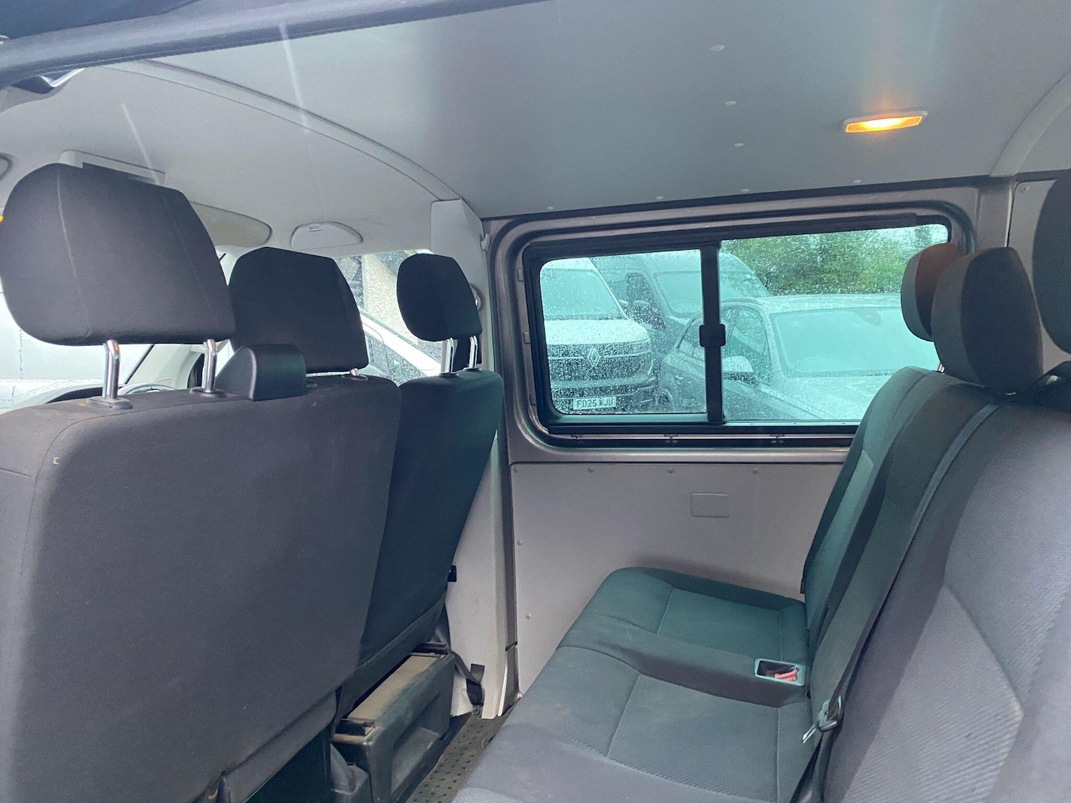 Used Volkswagen Transporter 2018 for sale - 77549772: Photo 14