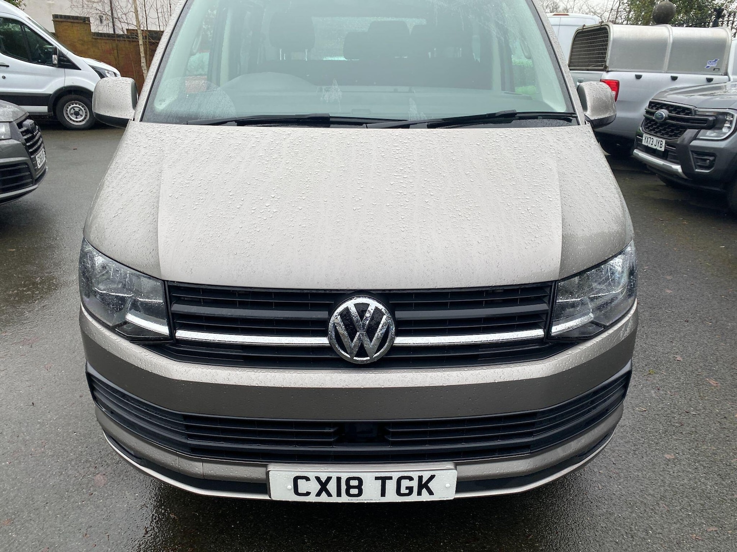 Used Volkswagen Transporter 2018 for sale - 77549772: Photo 5