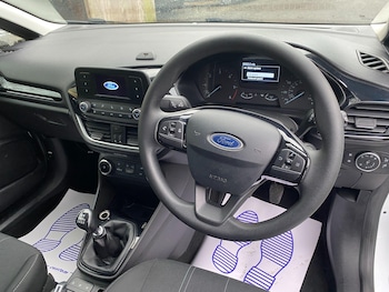 Used Ford Fiesta Van 2019 for sale - 77993269: Photo