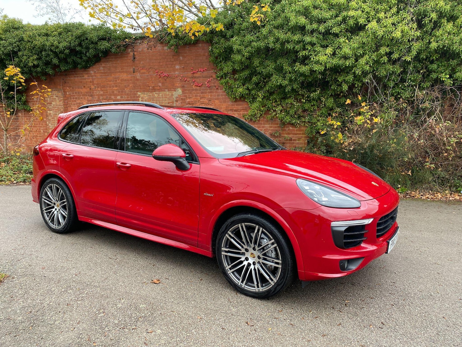 Used Porsche Cayenne 2015 for sale - 76424551: Photo 1