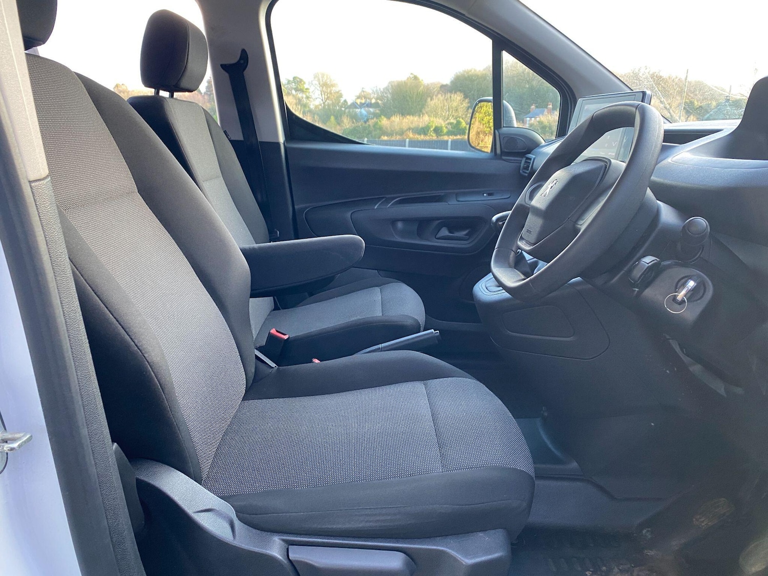 Used Peugeot Partner 2023 for sale - 77358490: Photo 11