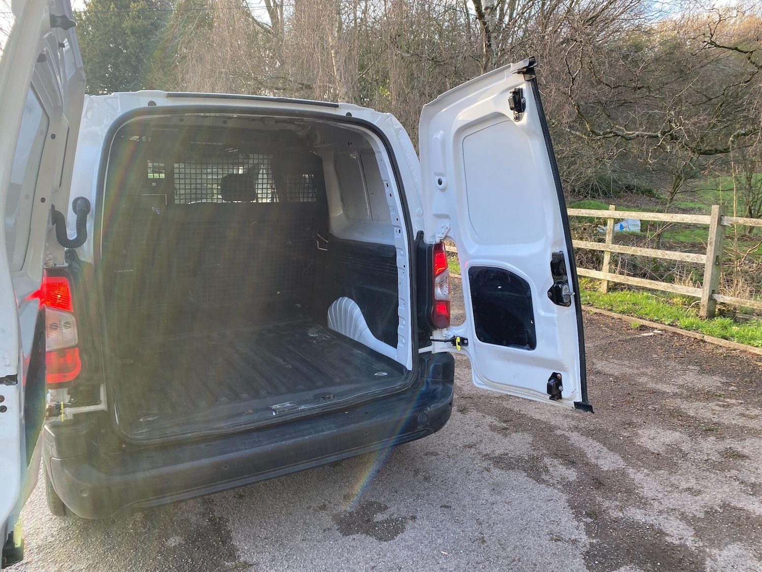 Used Peugeot Partner 2023 for sale - 77358490: Photo 5