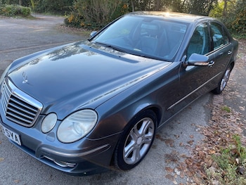 Used Mercedes-Benz E Class 2009 for sale - 76993290: Photo