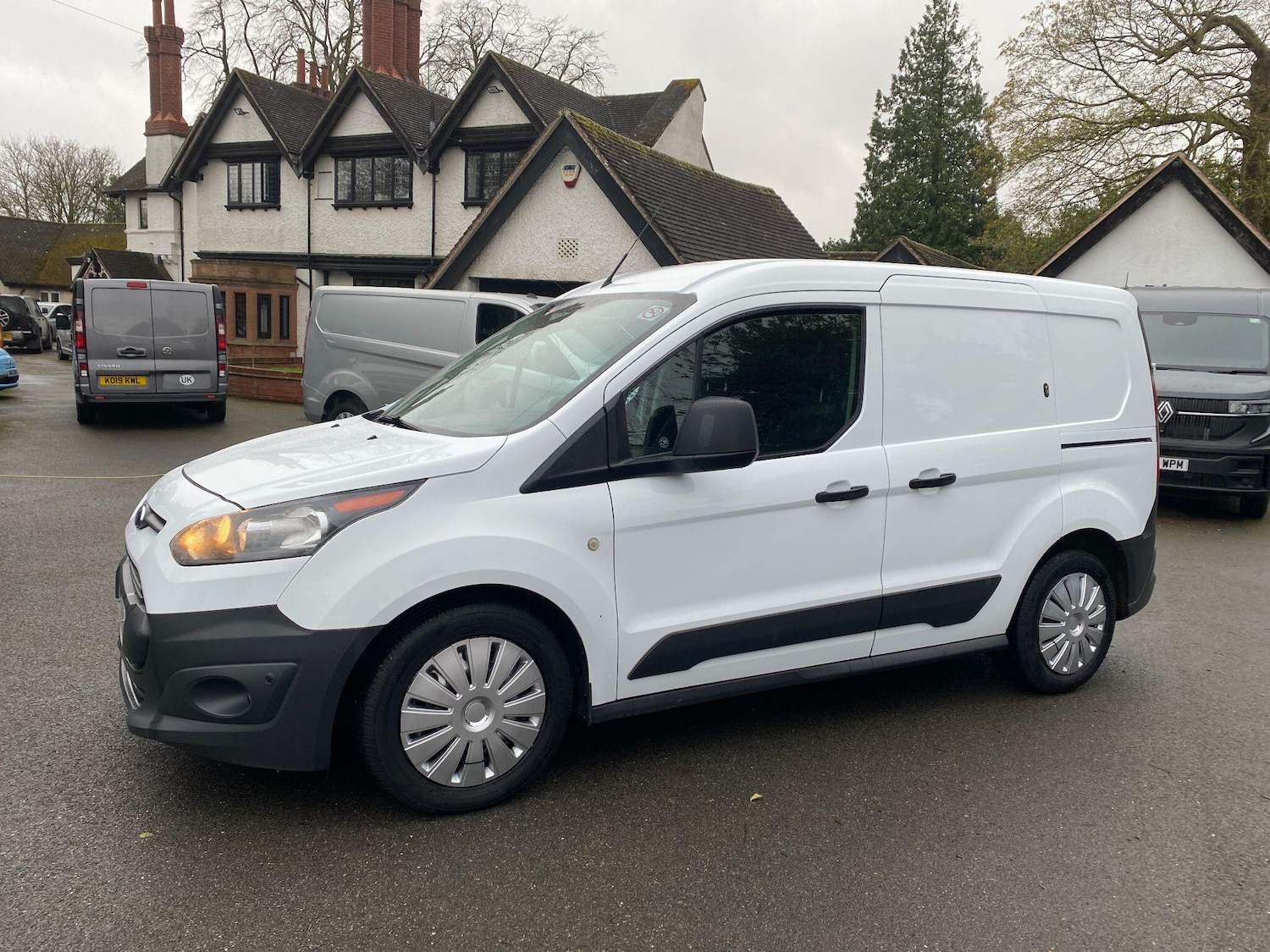 Used Ford Transit Connect 2017 for sale - 78047763: Photo 1