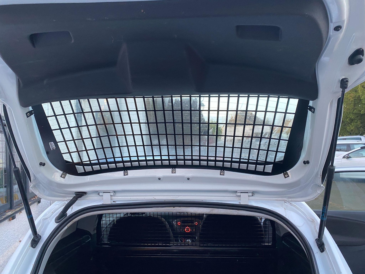 Used Vauxhall Corsa 2018 for sale - 76657218: Photo 10