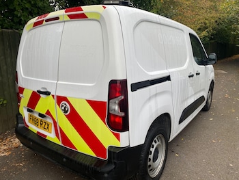 Used Vauxhall Combo 2019 for sale - 76239380: Photo 2