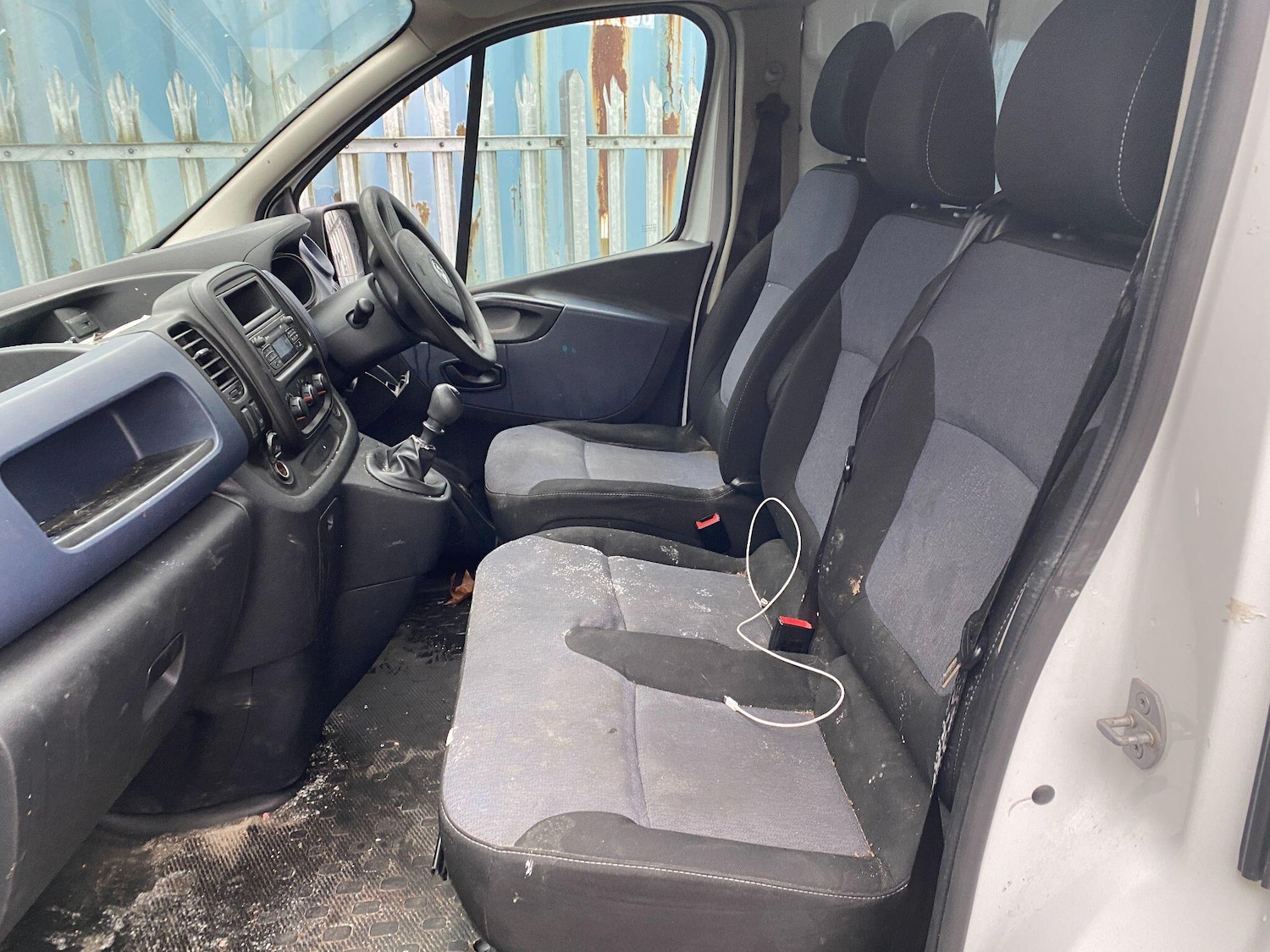 Used Vauxhall Vivaro 2017 for sale - 77633334: Photo 2