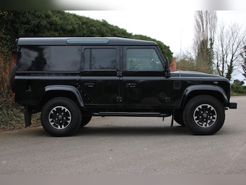 Land Rover Defender feature image