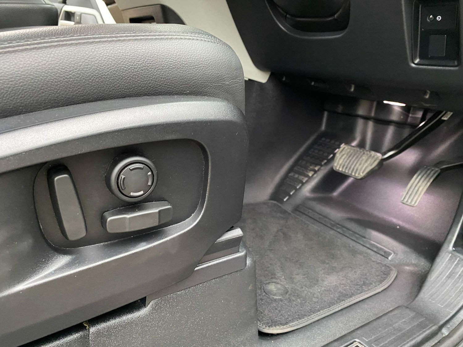 Used Land Rover Defender 90 2021 for sale - 76377273: Photo 20