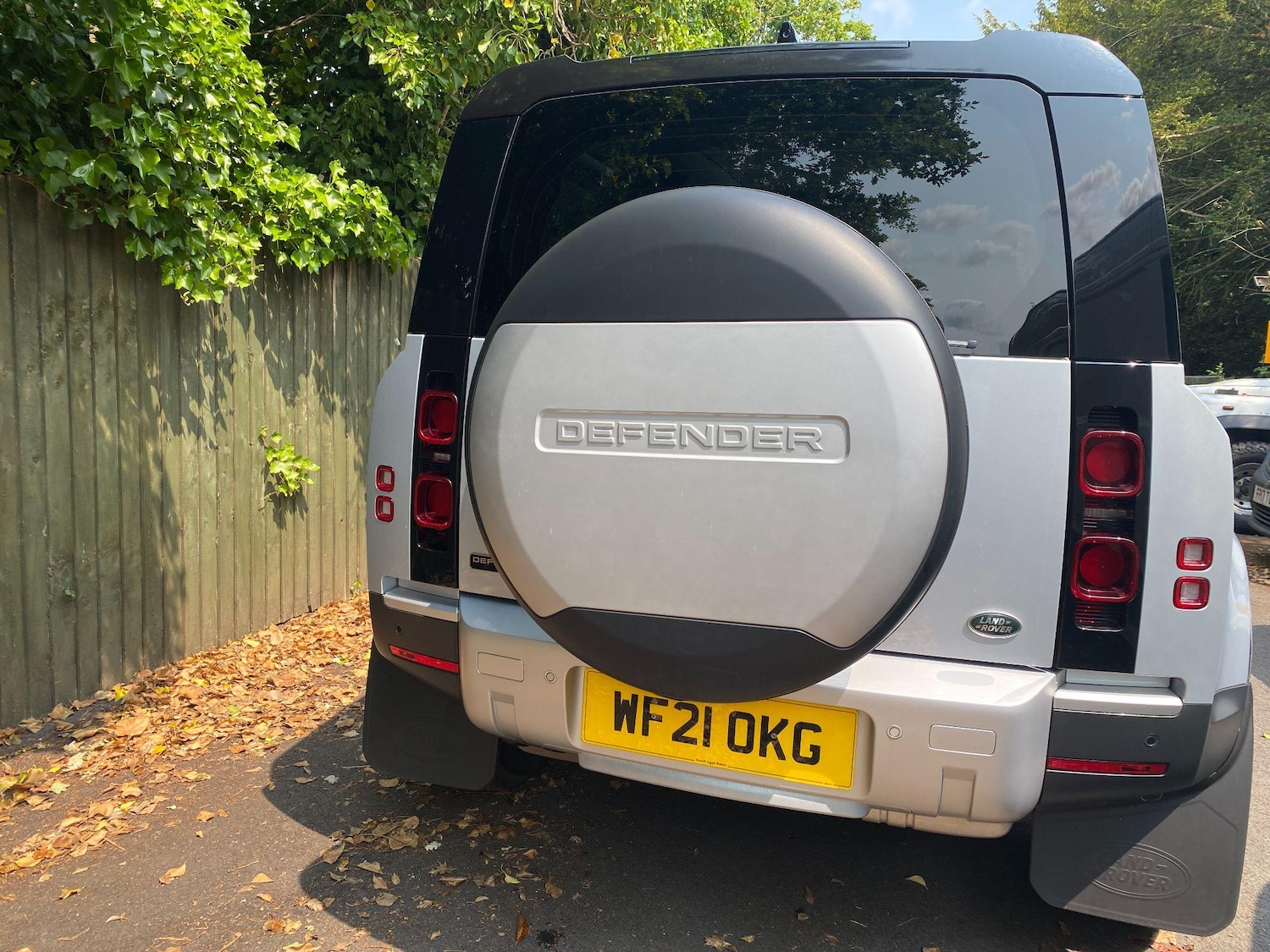 Used Land Rover Defender 90 2021 for sale - 76377273: Photo 30