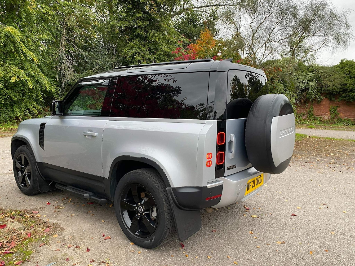 Used Land Rover Defender 90 2021 for sale - 76377273: Photo 7