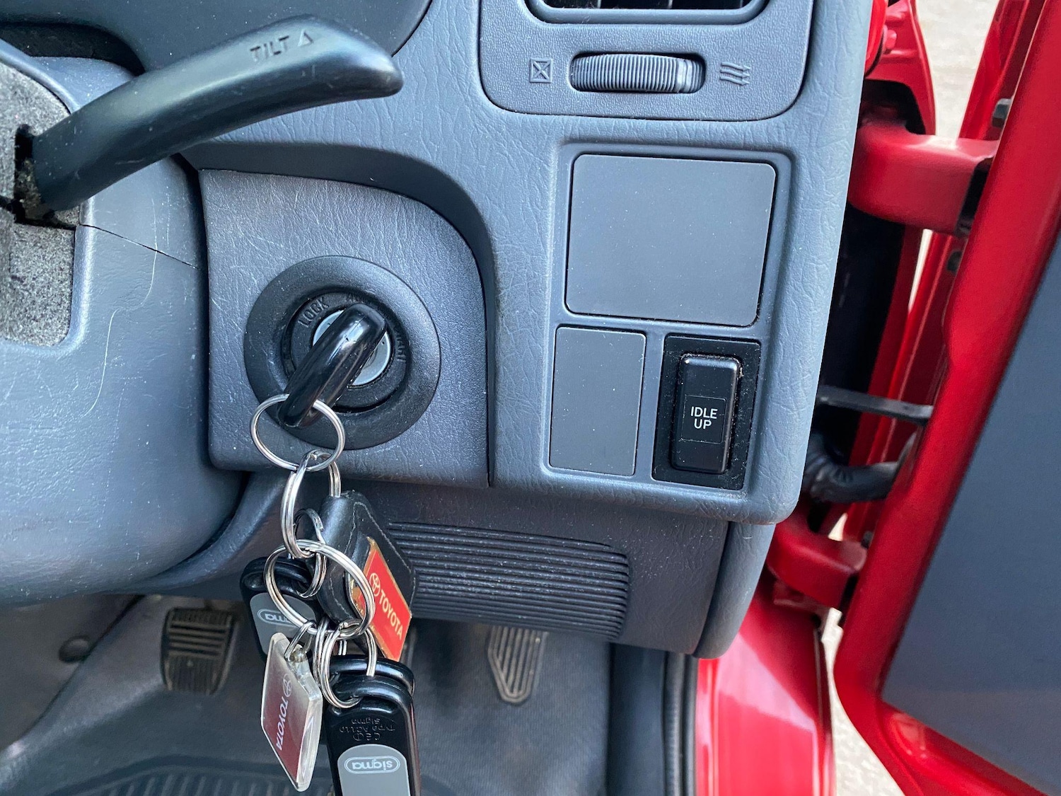 Used Toyota HiAce 2003 for sale - 76991708: Photo 24