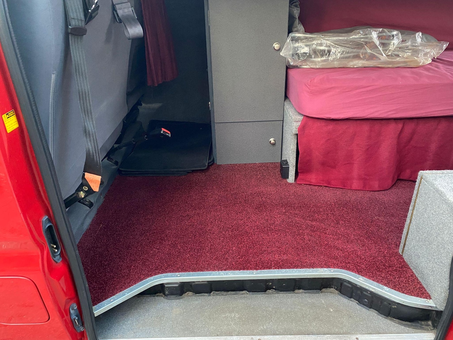 Used Toyota HiAce 2003 for sale - 76991708: Photo 7