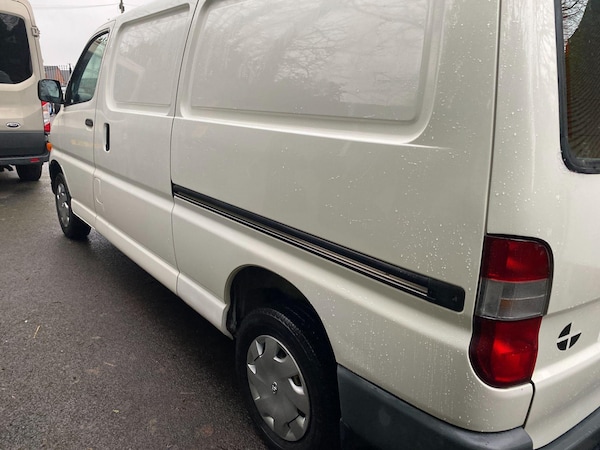 Used Toyota HiAce 2001 for sale - 75481335: Photo 11