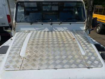 Used Land Rover Defender 110 2014 for sale - 74478217: Photo